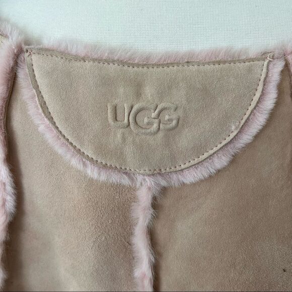 UGG Australia Pink shearling Poncho w/ Hand Pockets SM - Picture 4 of 10